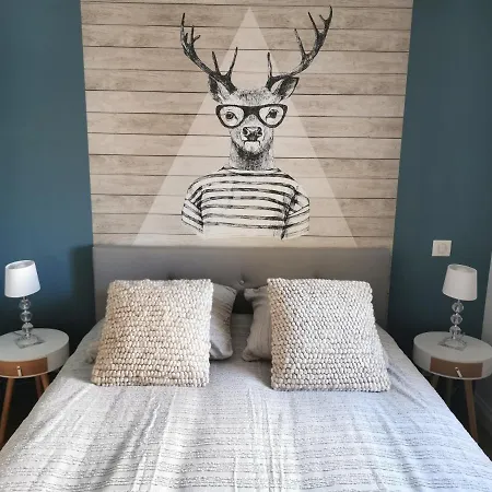 Jolie Maison En Pierres Avec Piscine Et Parking Holiday home
