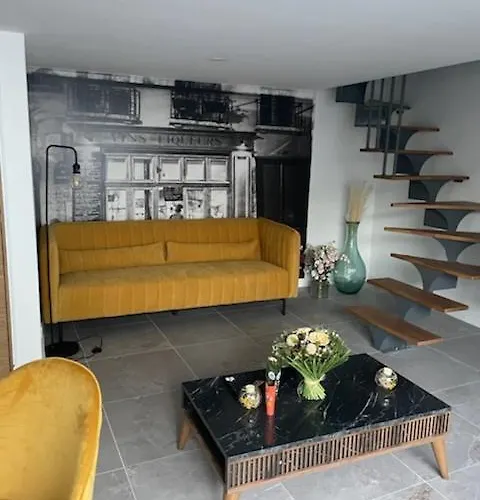 Jolie Maison En Pierres Avec Piscine Et Parking Сasa de vacaciones